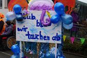 Bunte Unterwasserwelt an der Schule