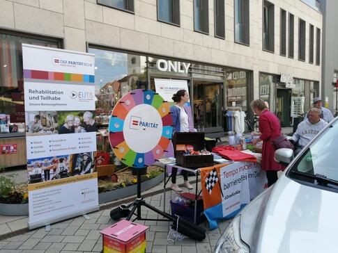 Vielfältiges Angebot am Stand des Paritätischen Wohlfahrtsverbands