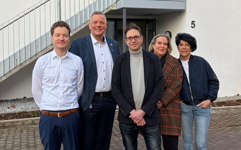 Begleiteten die Eröffnung in Höxter: Jerome Major (Lebenshilfe Brakel), MdL Matthias Goeken, Oliver Thöne (Lebenshilfe Kreisvereinigung Höxter e.V.), Julia Gogrewe (Stadt Höxter), Tina MacLeod (Lebenshilfe Brakel)  