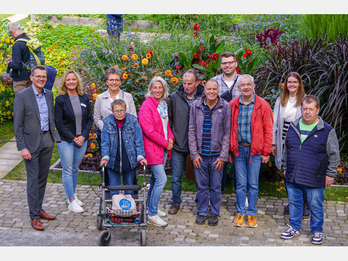 Volksbank Höxter ermöglicht Landesgartenschau-Besuch für Menschen mit Beeinträchtigung