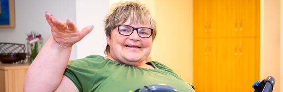 Musterbild - Logos von FH BI, förges und Mit Schwung und Energie... einfügen