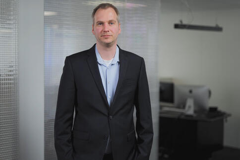 Dr. Dirk Bruland vom Fachbereich Gesundheit der FH Bielefeld leitet das Projekt. Bildquelle: Vogelsänger Studios - FH Bielefeld 